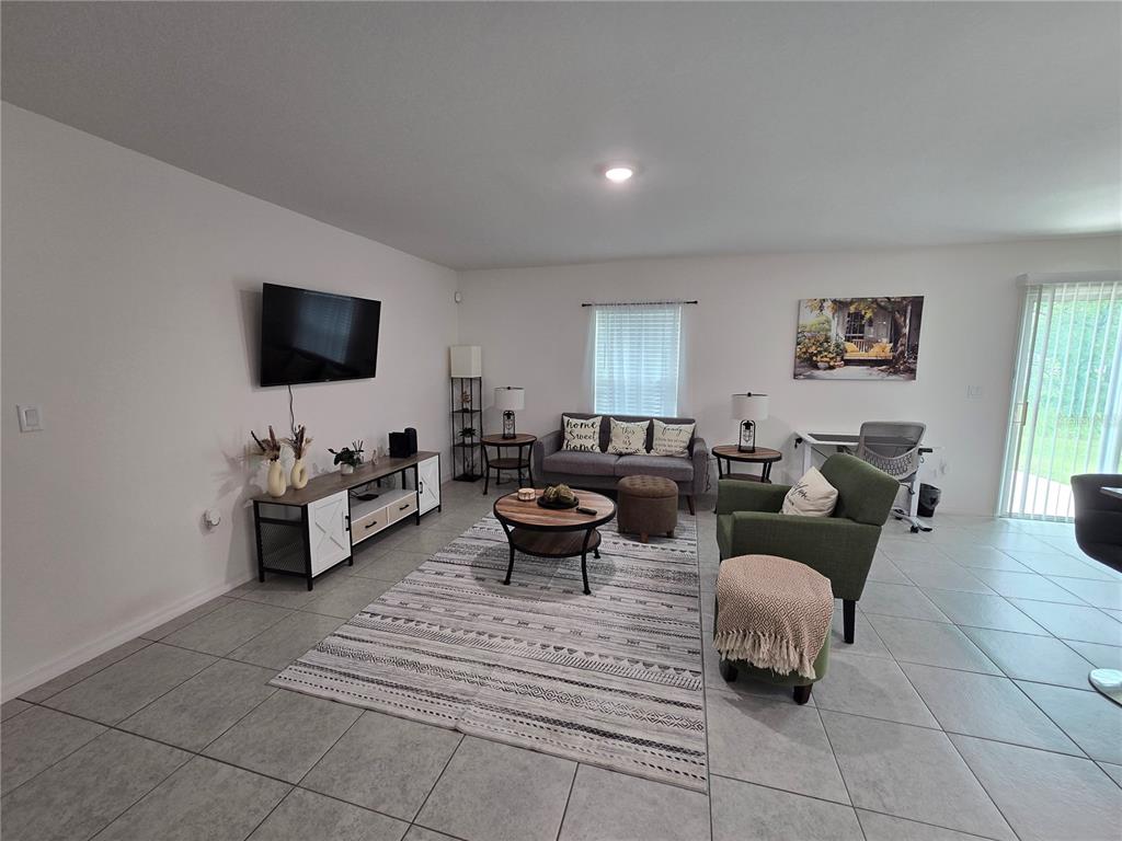15271 Green Jay Road Weeki Wachee, FL 34614 - Photo 4 of 25