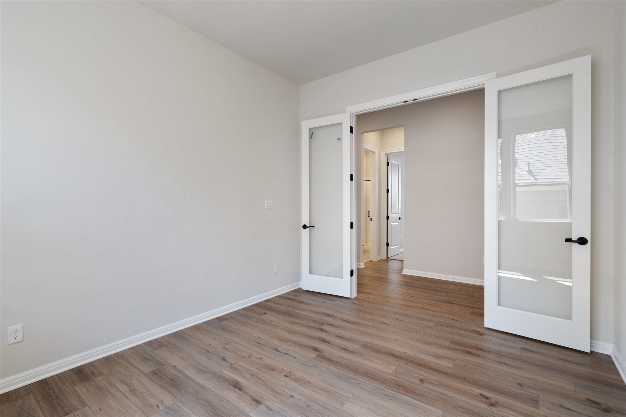 556 Redding Way Georgetown, TX 78633 - Photo 8 of 40 Photos are representative images and renderings for illustrative purposes only. Actual structural options and design images of the home may vary.
