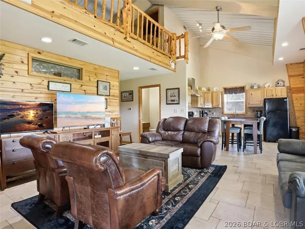 $1,575,000 | 21756 Flippin Road, Warsaw, MO 65355