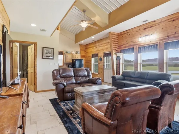 $1,575,000 | 21756 Flippin Road, Warsaw, MO 65355