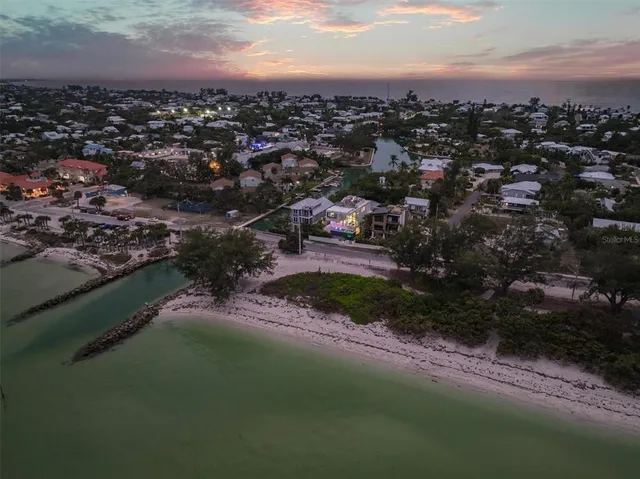 $4,395,000 | 115 North Bay Boulevard, Anna Maria, FL 34216