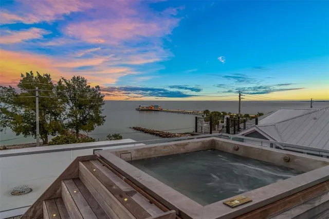 $4,395,000 | 115 North Bay Boulevard, Anna Maria, FL 34216