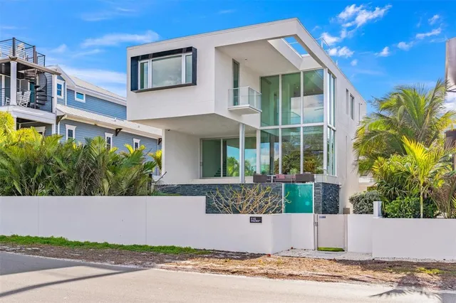 $4,395,000 | 115 North Bay Boulevard, Anna Maria, FL 34216