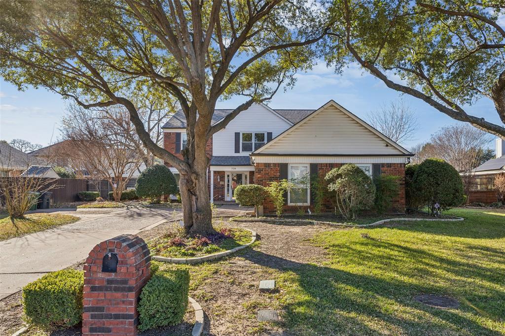 709 Bridget Way Hurst, TX 76054 - Photo 2 of 28