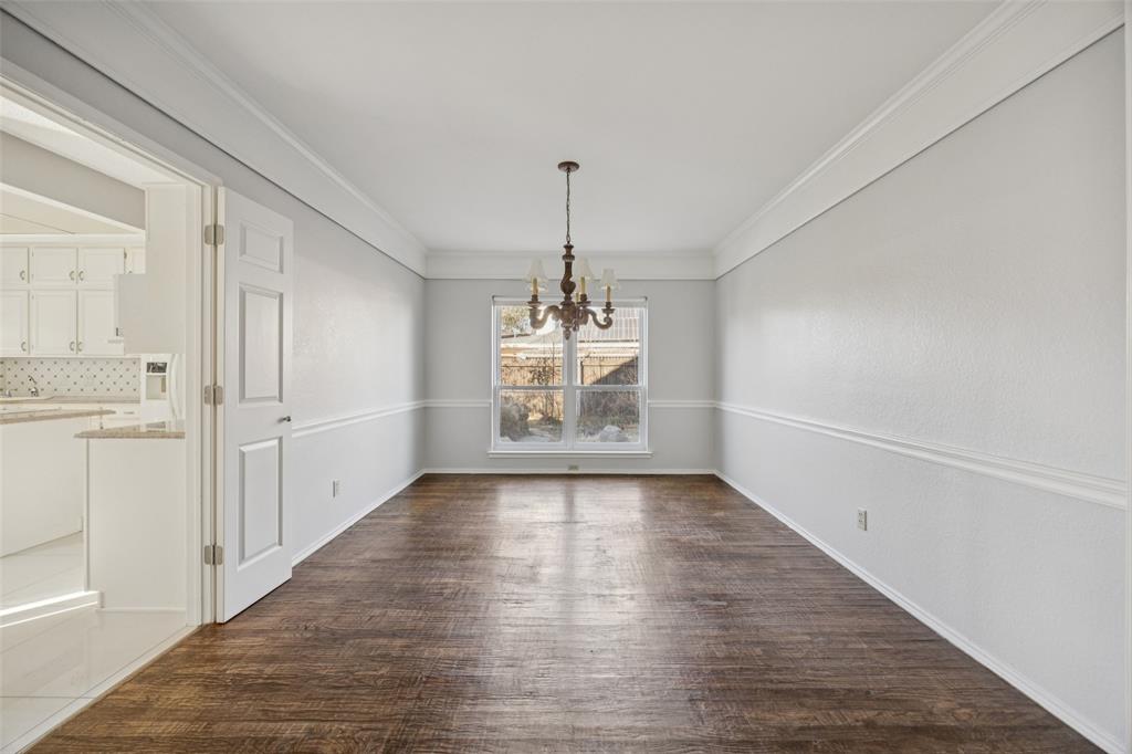 709 Bridget Way Hurst, TX 76054 - Photo 4 of 28