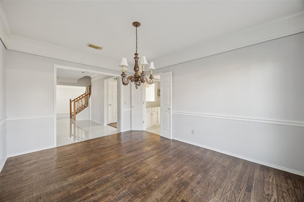 709 Bridget Way Hurst, TX 76054 - Photo 5 of 28