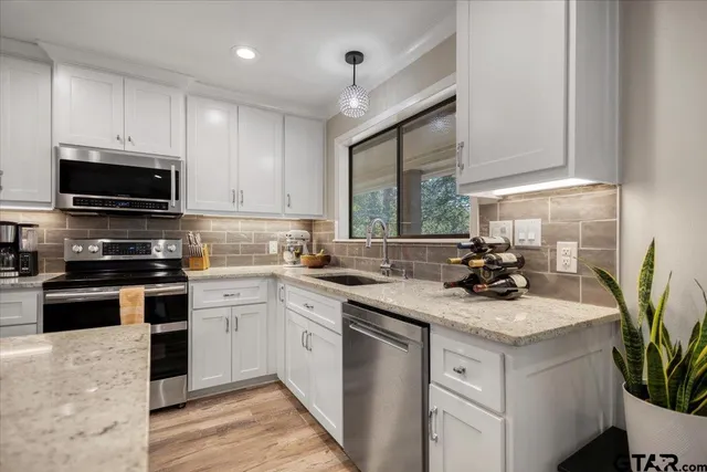 $399,900 | 441 Hideaway Lane, Hideaway, TX 75771