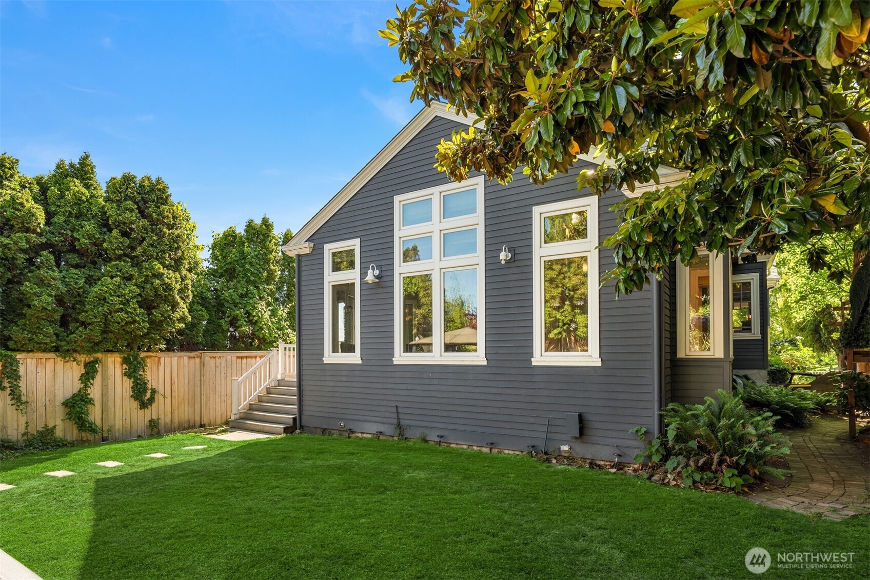 1012 2nd Avenue West Seattle, WA 98119 - Photo 19 of 39
