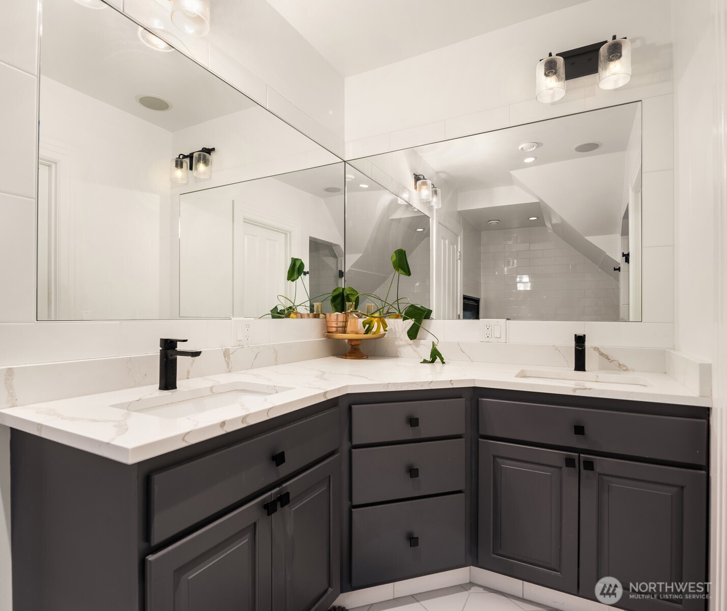 1012 2nd Avenue West Seattle, WA 98119 - Photo 24 of 39