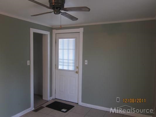 274 East St Clair Street Romeo, MI 48065 - Photo 6 of 10 31220202-5.JPG