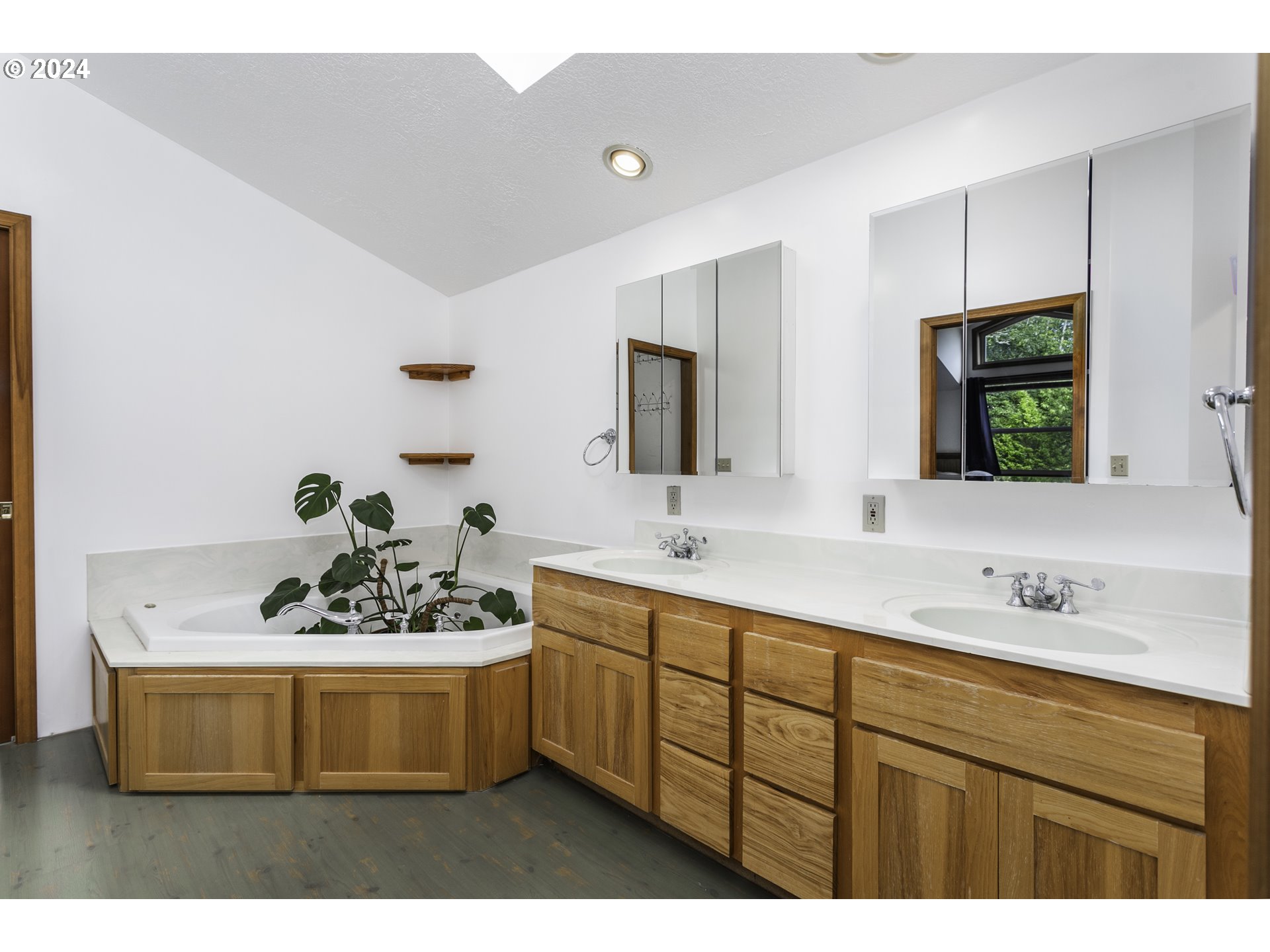 301 Northeast Lucas Road Troutdale, OR 97060 - Photo 13 of 46 Gallery Image 13