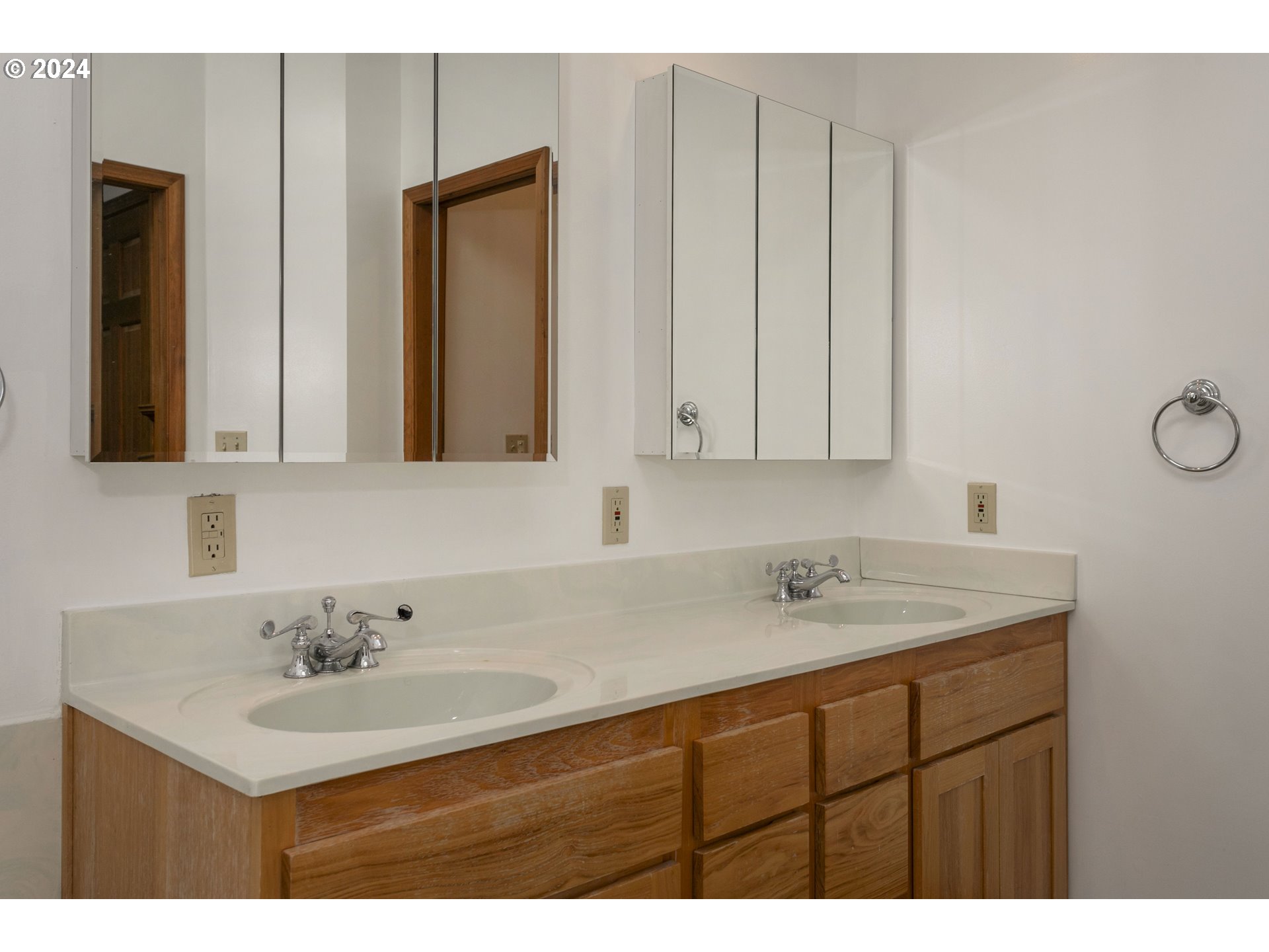 301 Northeast Lucas Road Troutdale, OR 97060 - Photo 14 of 46 Gallery Image 14