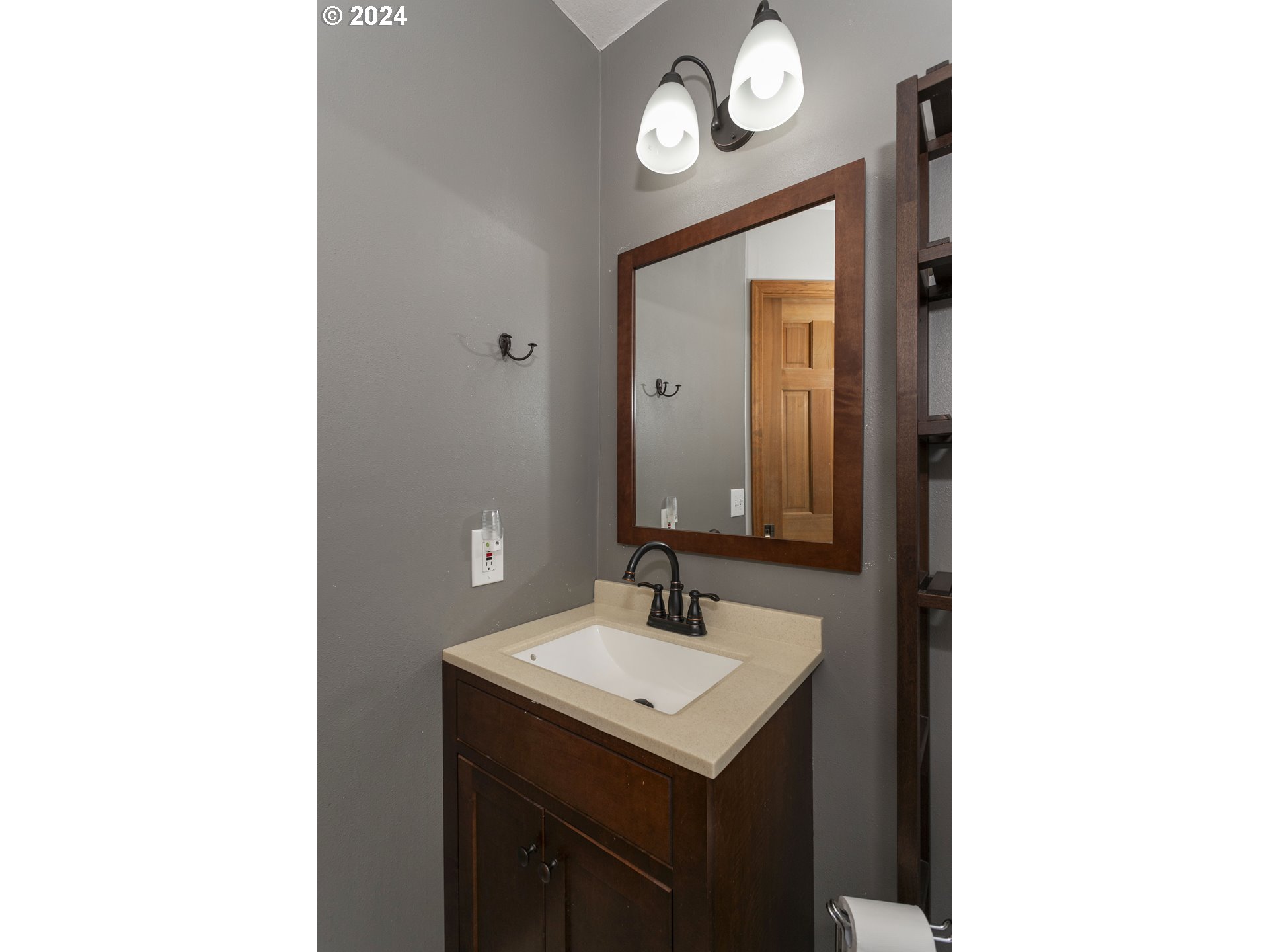 301 Northeast Lucas Road Troutdale, OR 97060 - Photo 19 of 46 Gallery Image 19