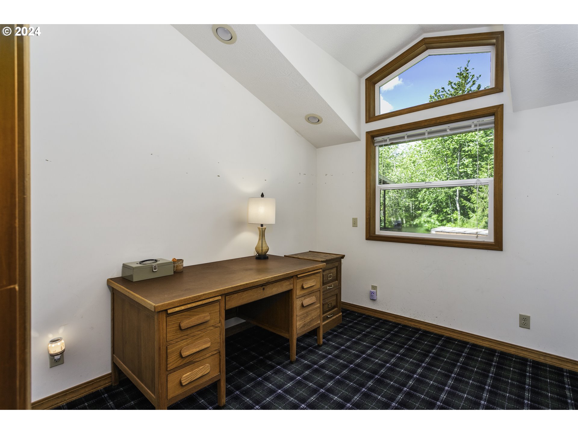 301 Northeast Lucas Road Troutdale, OR 97060 - Photo 9 of 46 Gallery Image 9
