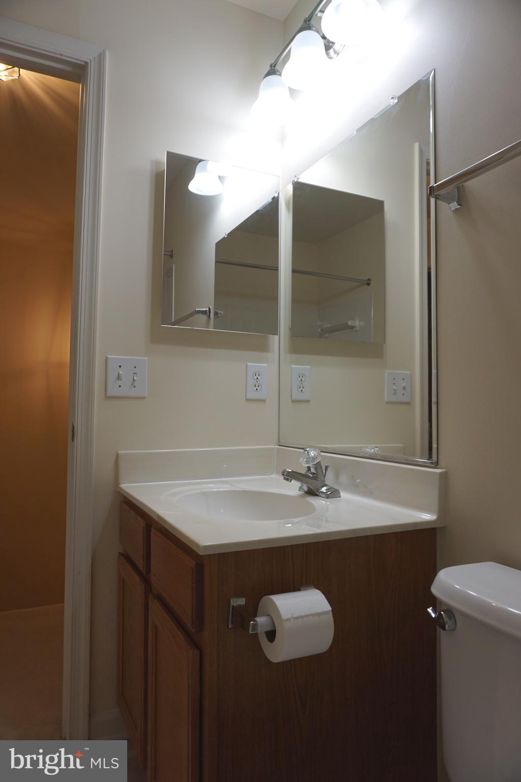 9724 Athletic Way Gaithersburg, MD 20878 - Photo 34 of 48