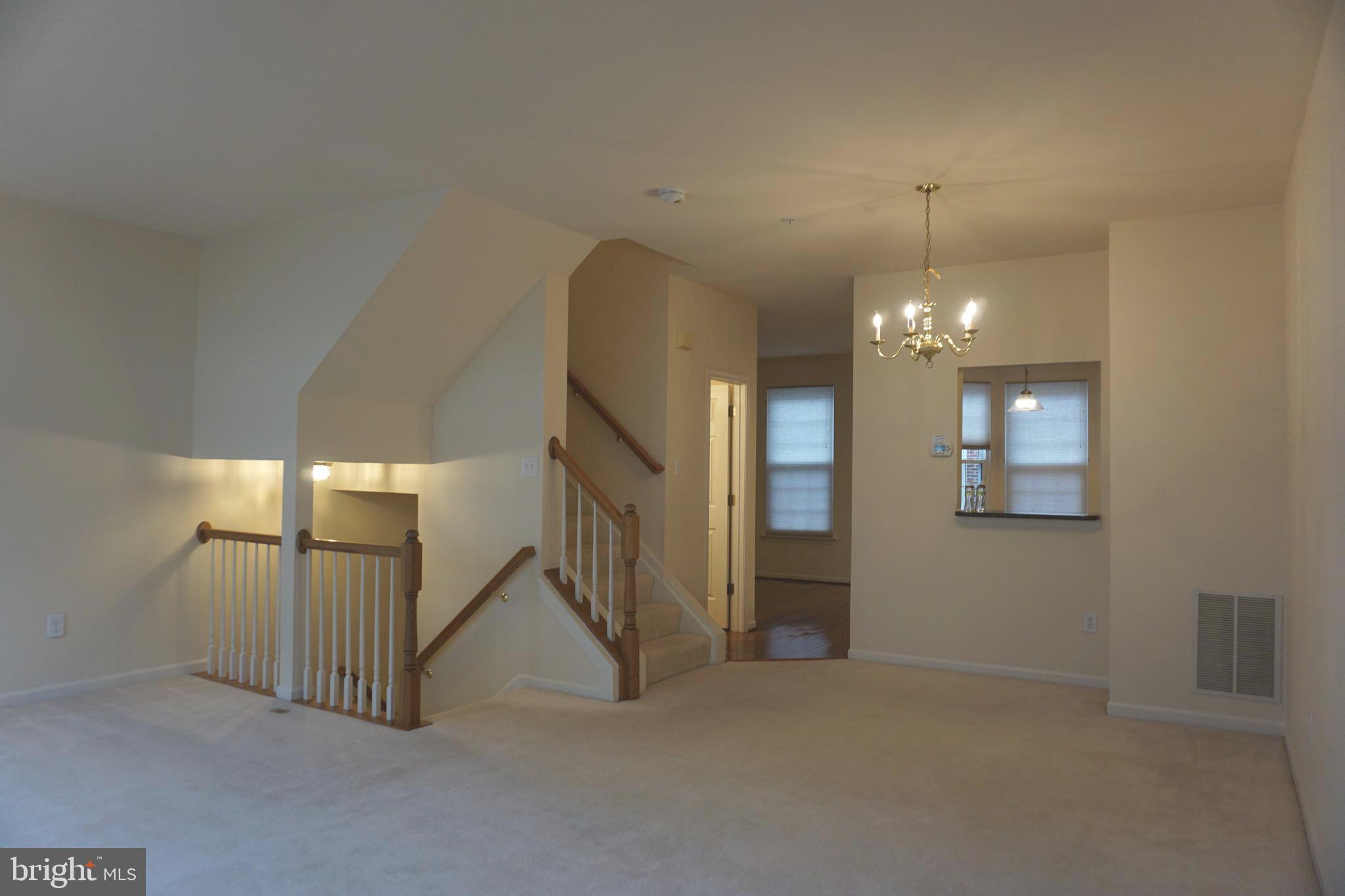 9724 Athletic Way Gaithersburg, MD 20878 - Photo 5 of 48