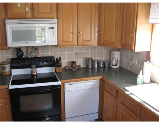37 Willow Road Smithfield, RI 02828 - Photo 10 of 10 Kitchen.