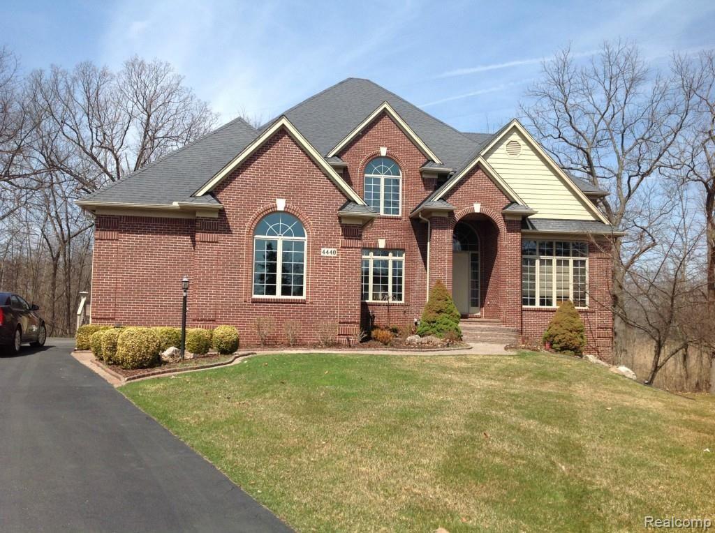 4440 Boxwood Court Rochester, MI 48306 - Photo 1 of 48 IMG_1825.jpg