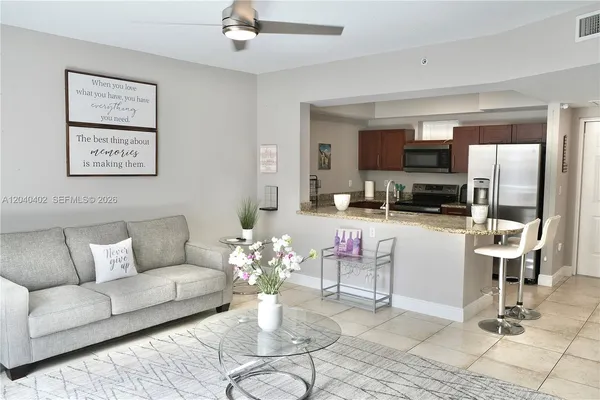 $2,650 | 7275 Southwest 90th Street, Unit C409, Miami, FL 33156