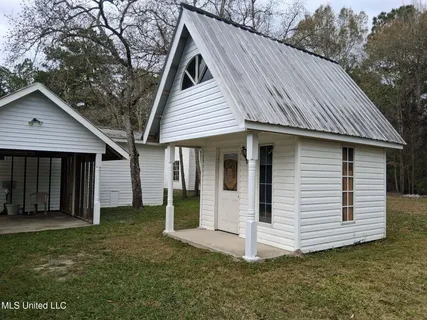 $140,500 | 8133 Leake Street, Bay St. Louis, MS 39520