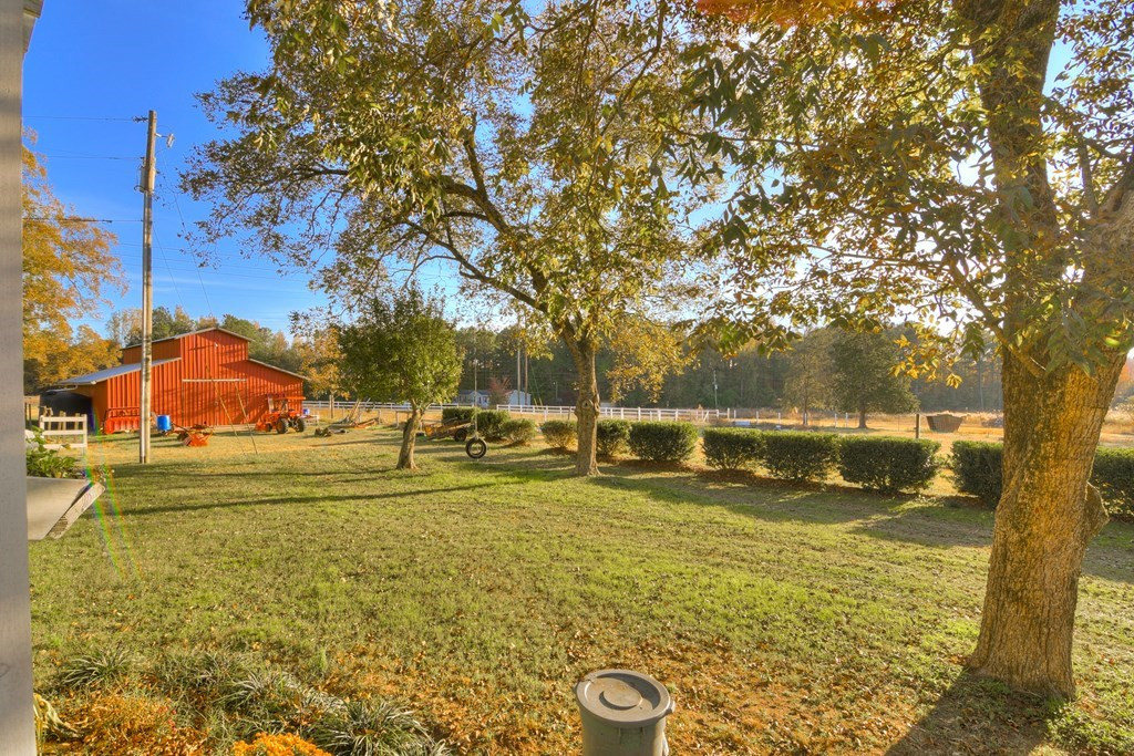 2020 Wire Road Thomson, GA 30824 - Photo 9 of 42