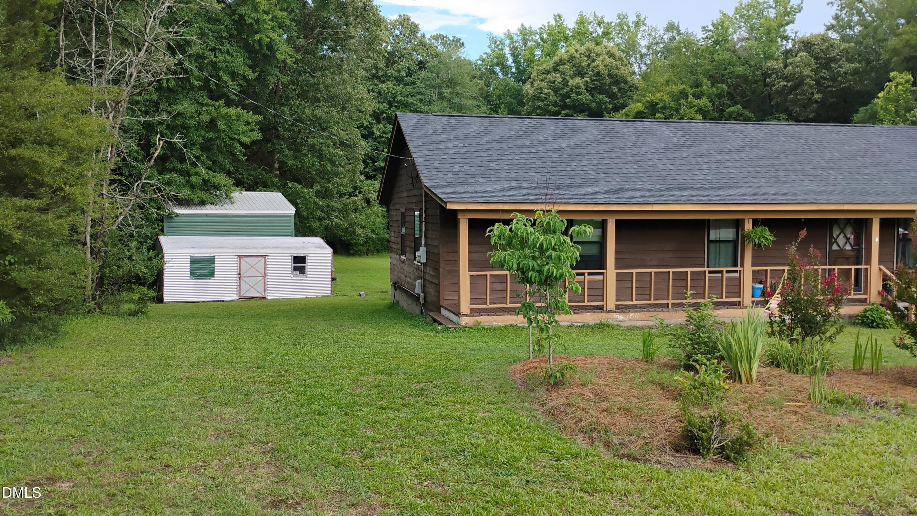 959 Cheves Road Zebulon, NC 27597 - Photo 2 of 6 1000004438