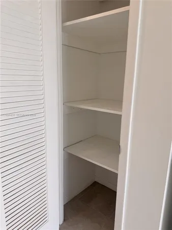 $1,875 | 2223 Park Lane, Unit 306, Hollywood, FL 33021