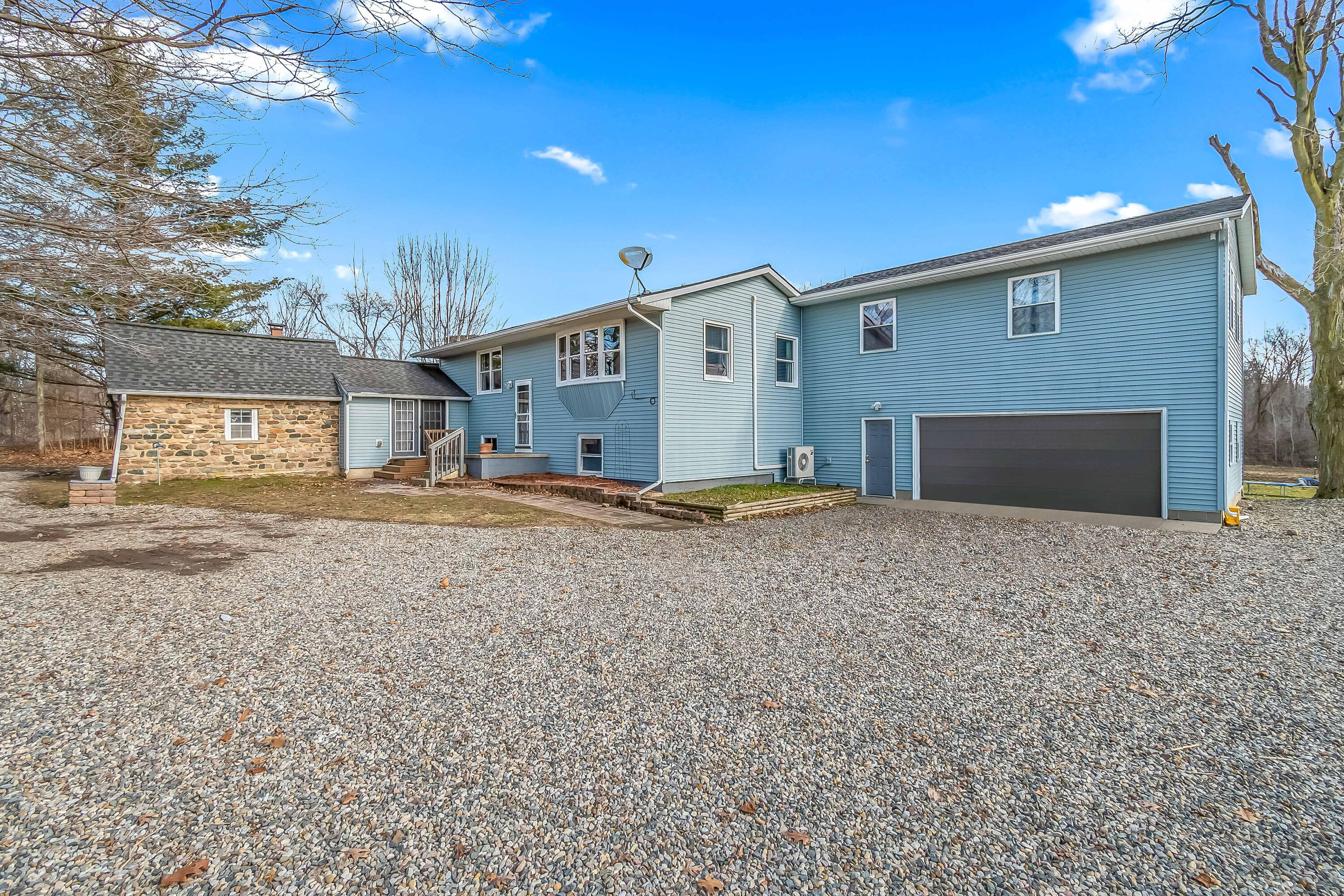 1209 Dean Road Tekonsha, MI 49092 - Photo 3 of 57 16