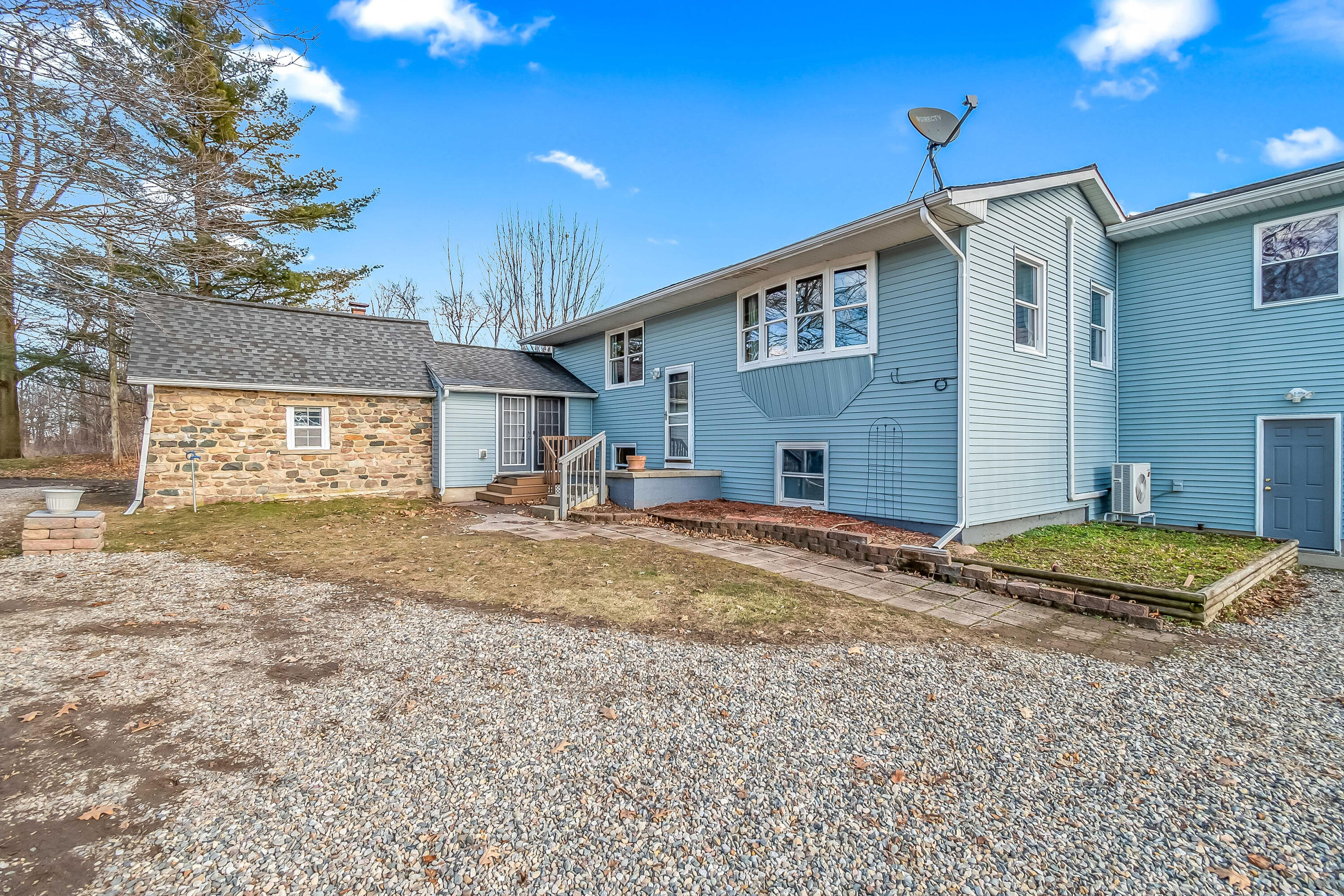 1209 Dean Road Tekonsha, MI 49092 - Photo 5 of 57 17