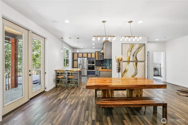 $989,950 | 23408 253rd Avenue Southeast, Maple Valley, WA 98038