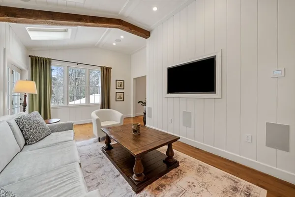 $3,385,000 | 25 Longmeadow Road, Wellesley, MA 02482