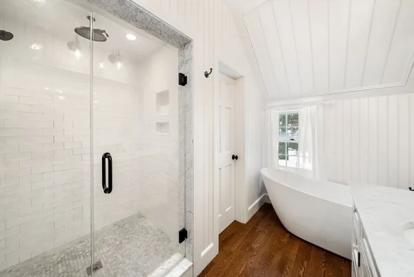 $3,385,000 | 25 Longmeadow Road, Wellesley, MA 02482