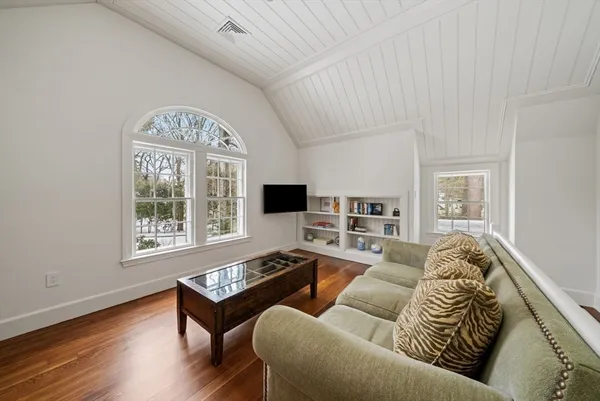 $3,385,000 | 25 Longmeadow Road, Wellesley, MA 02482