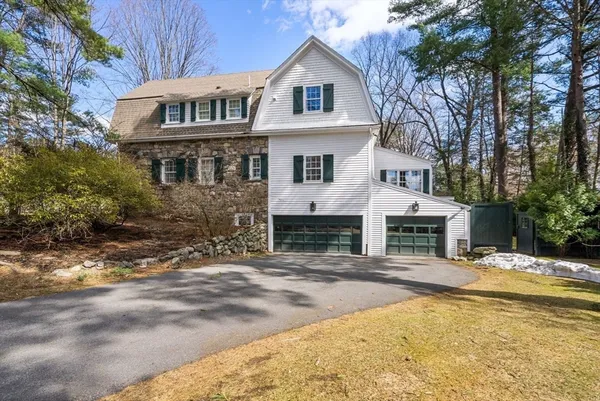 $3,385,000 | 25 Longmeadow Road, Wellesley, MA 02482
