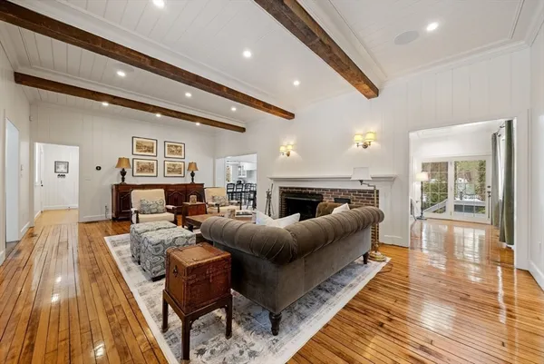 $3,385,000 | 25 Longmeadow Road, Wellesley, MA 02482