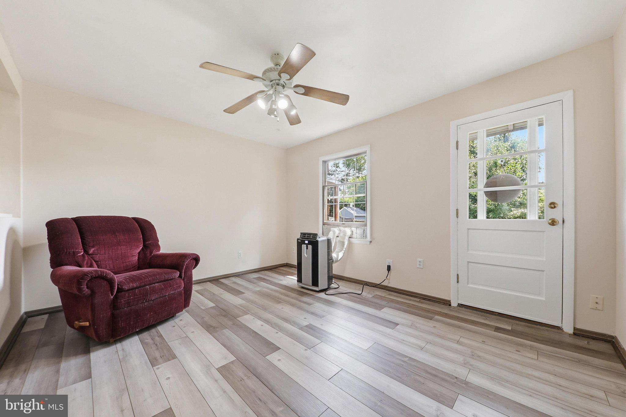 417 Elmwood Road Baltimore, MD 21206 - Photo 16 of 46 Family Room