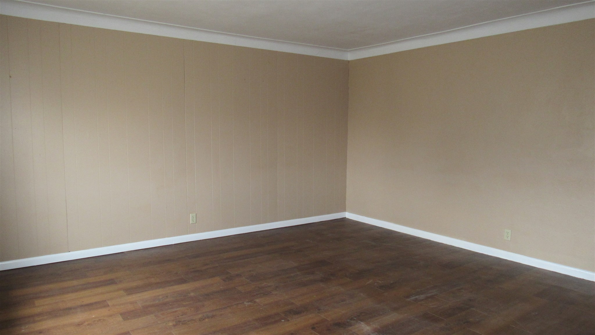 118 Western Avenue Butler, IN 46721 - Photo 2 of 17