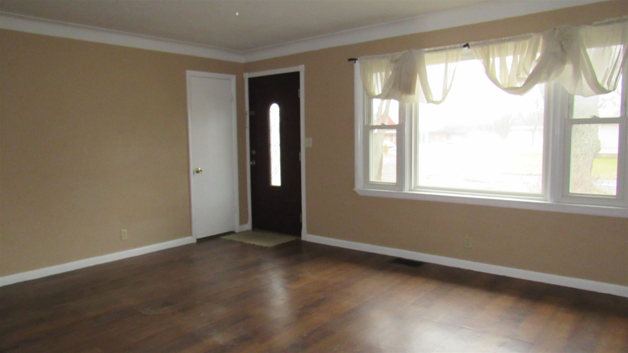 118 Western Avenue Butler, IN 46721 - Photo 4 of 17