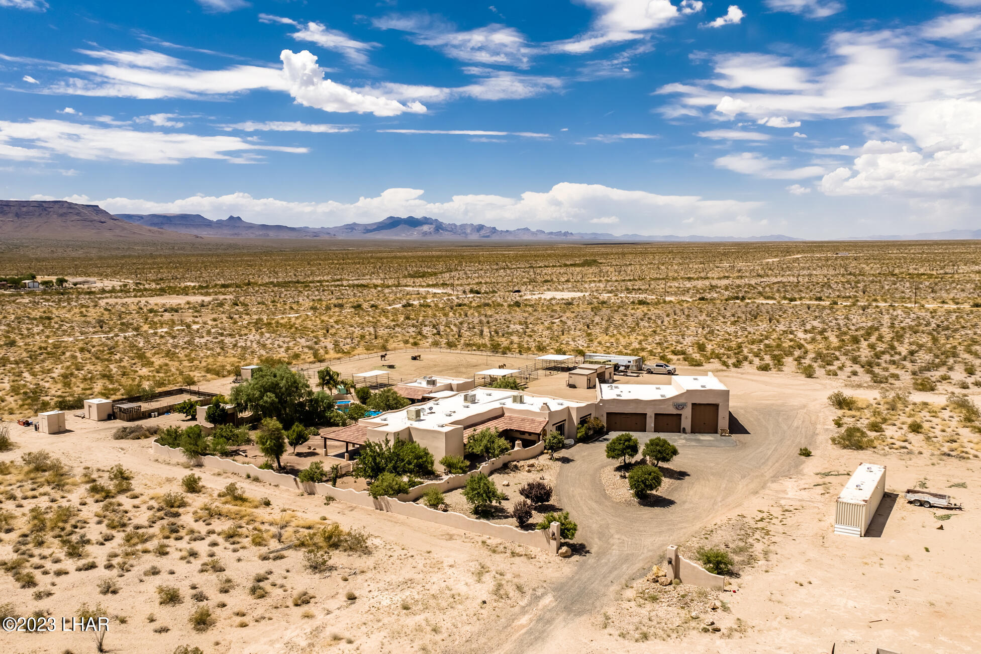 4203 West Wilshire Road Yucca, AZ 86438 - Photo 103 of 113 4203WilshireRd_090