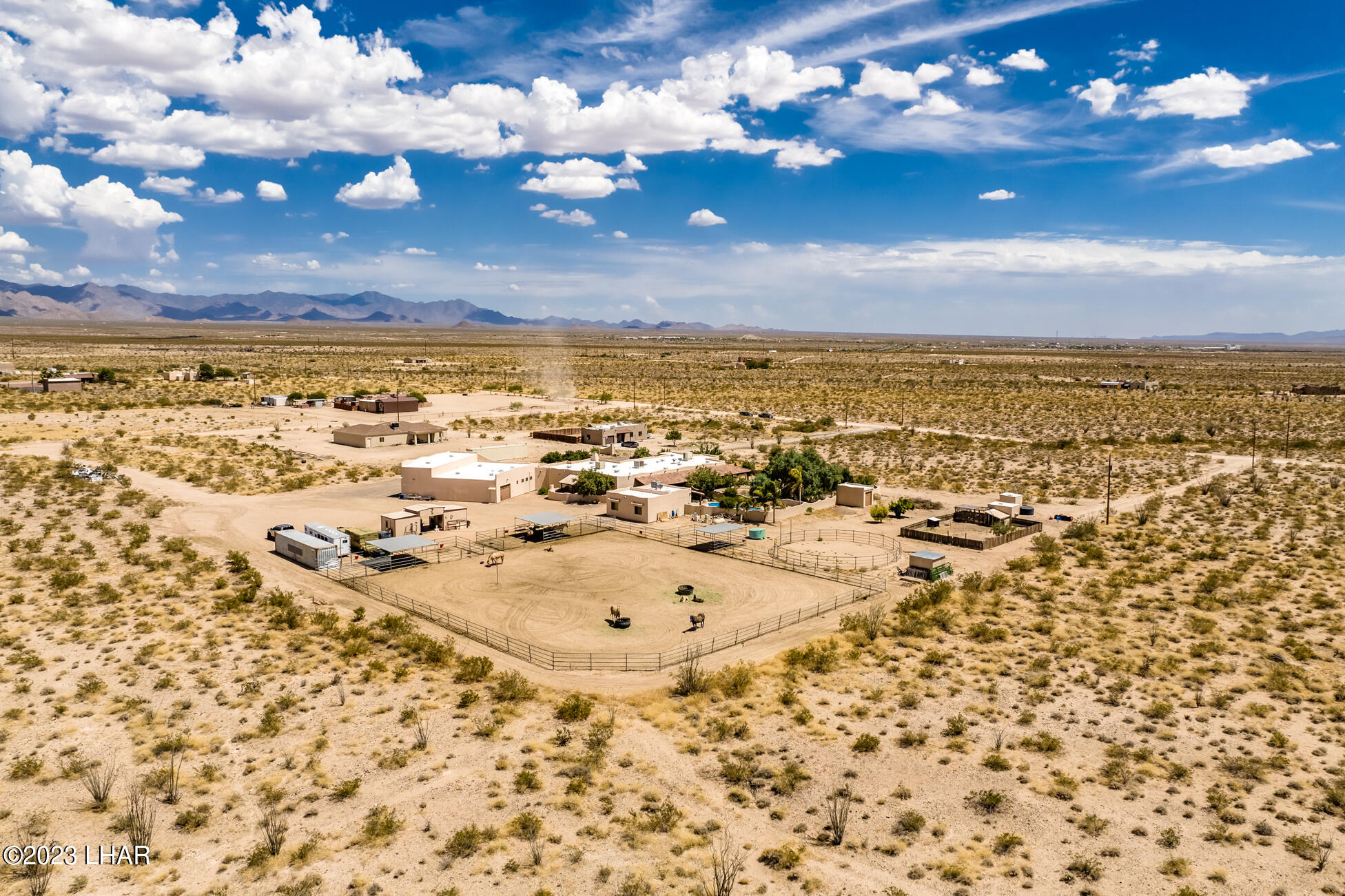 4203 West Wilshire Road Yucca, AZ 86438 - Photo 107 of 113 4203WilshireRd_094