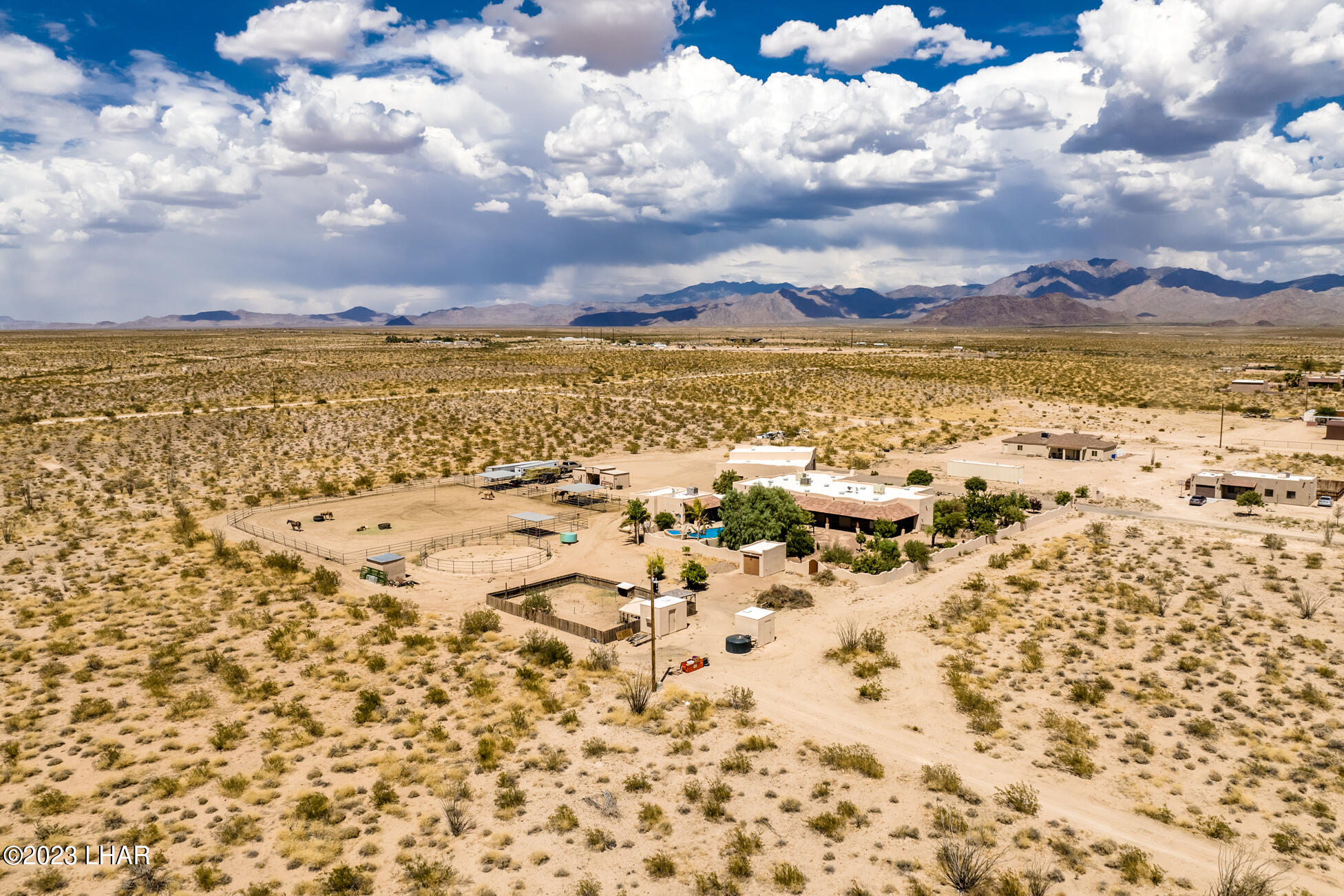 4203 West Wilshire Road Yucca, AZ 86438 - Photo 109 of 113 4203WilshireRd_096