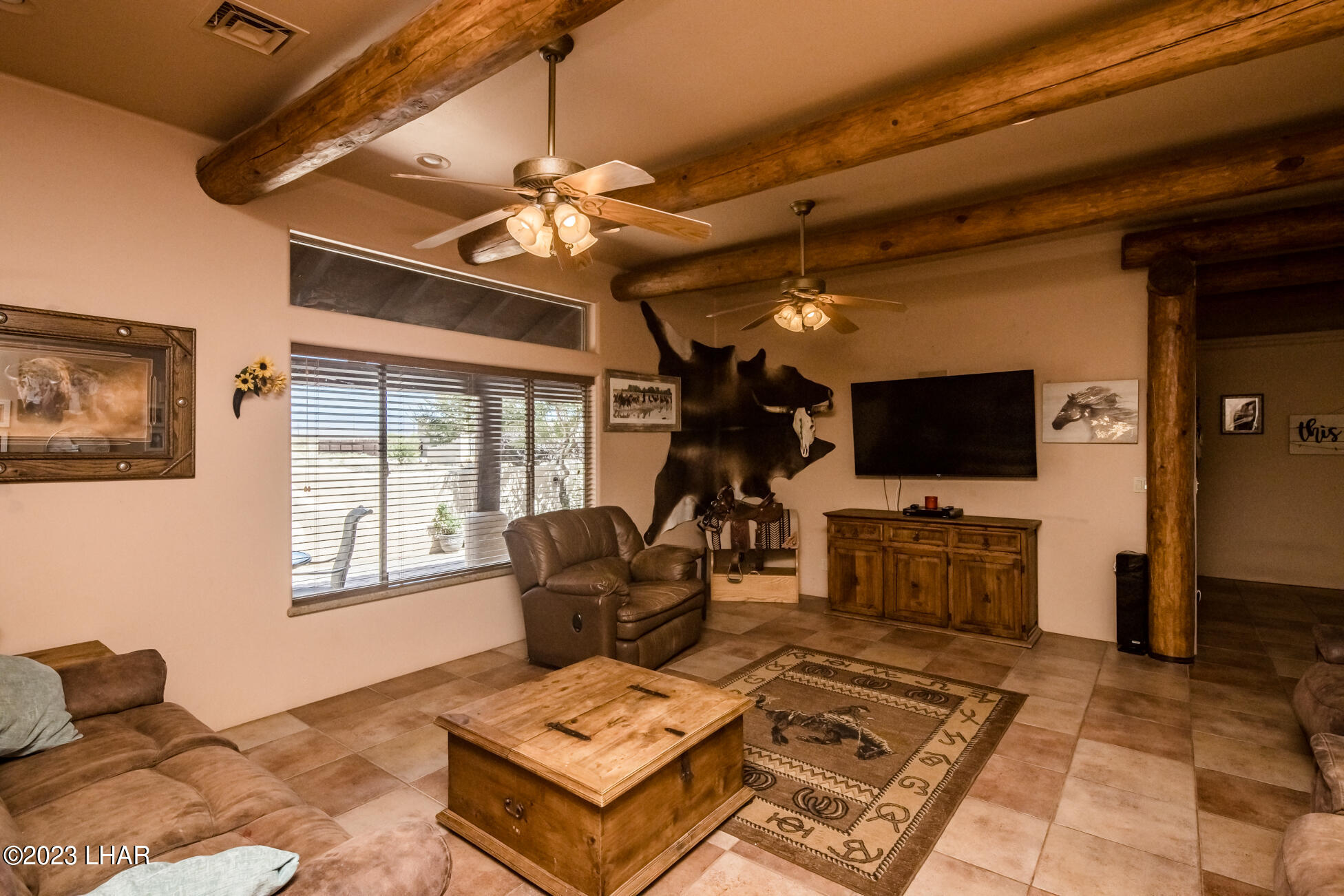 4203 West Wilshire Road Yucca, AZ 86438 - Photo 13 of 113 Living Room