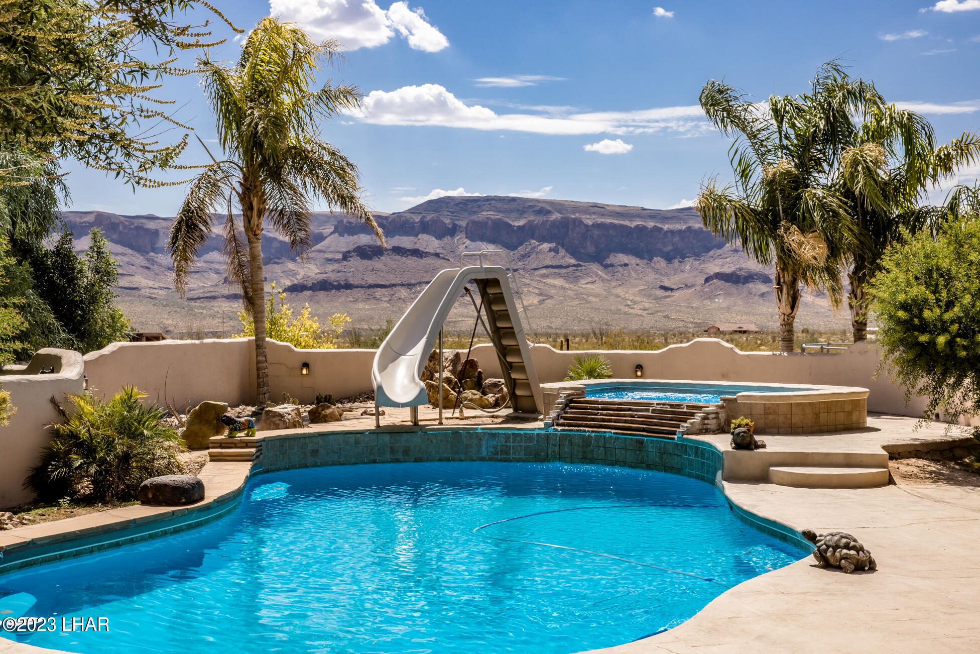 4203 West Wilshire Road Yucca, AZ 86438 - Photo 4 of 113 4203WilshireRd_089