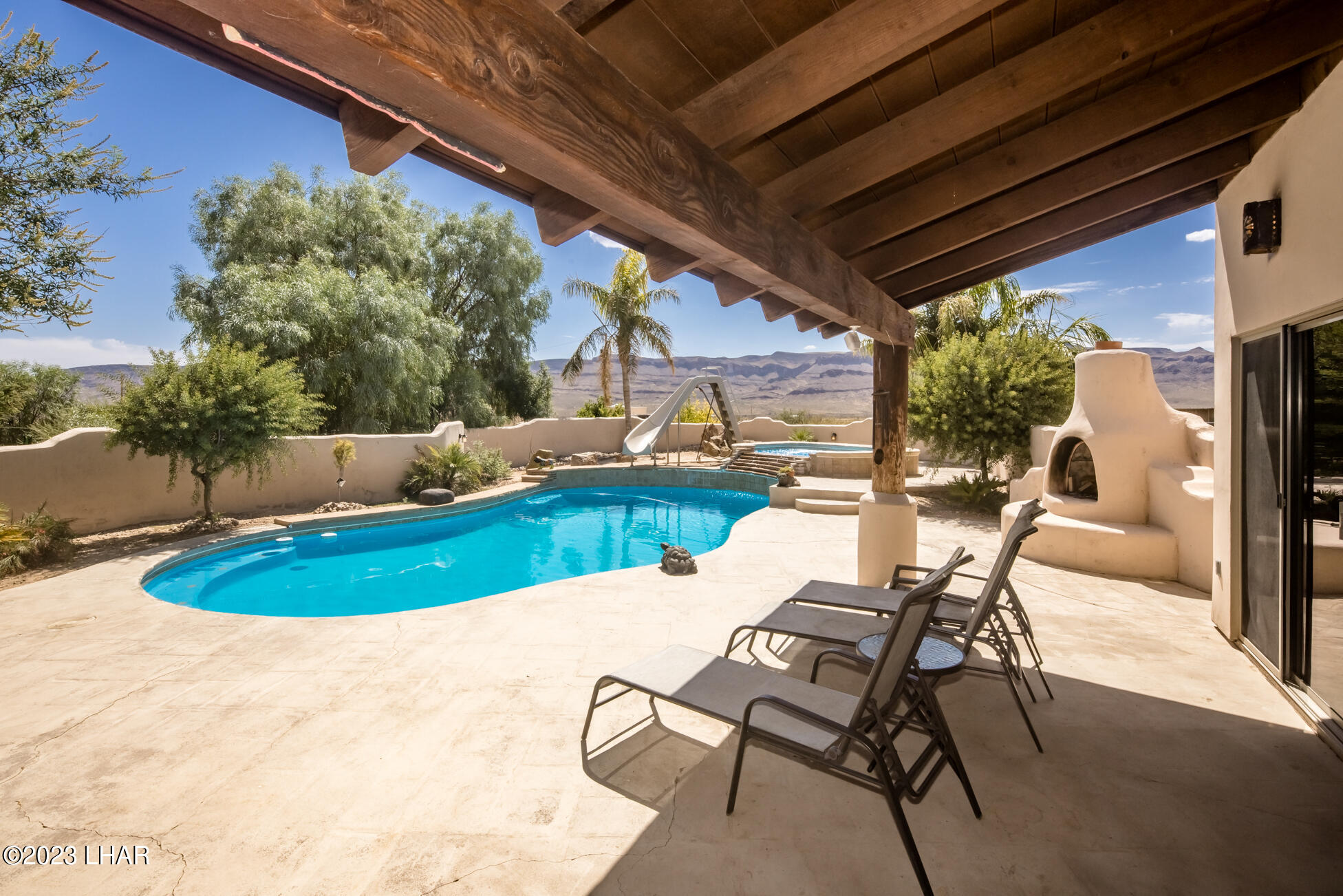 4203 West Wilshire Road Yucca, AZ 86438 - Photo 67 of 113 Detached Casita Covered Patio