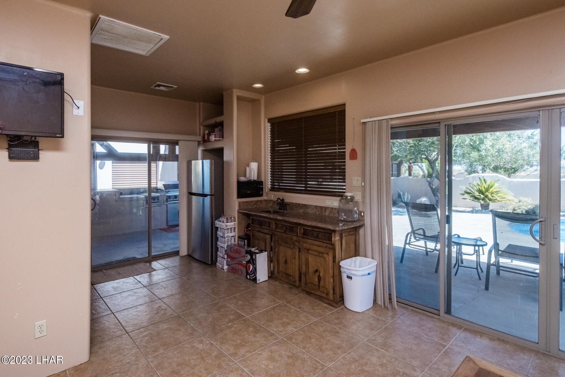 4203 West Wilshire Road Yucca, AZ 86438 - Photo 70 of 113 4203WilshireRd_067
