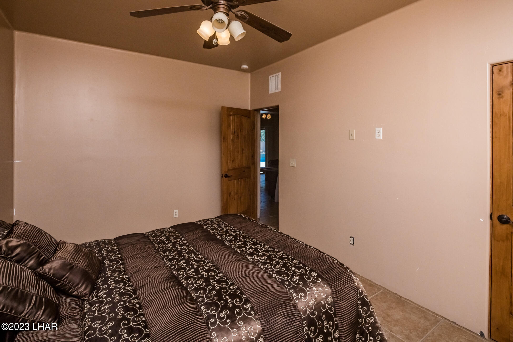 4203 West Wilshire Road Yucca, AZ 86438 - Photo 72 of 113 4203WilshireRd_069