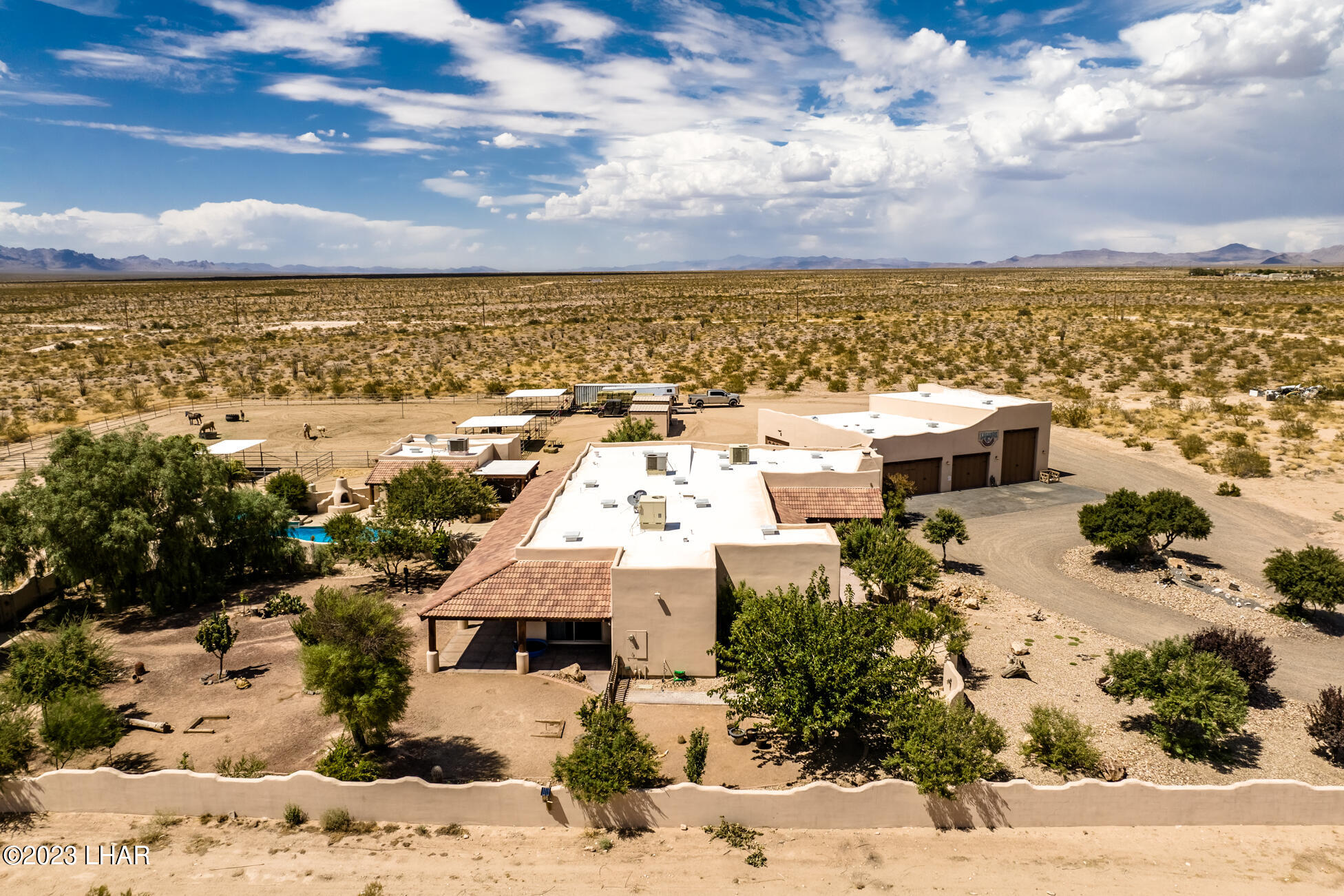 4203 West Wilshire Road Yucca, AZ 86438 - Photo 93 of 113 4203WilshireRd_109