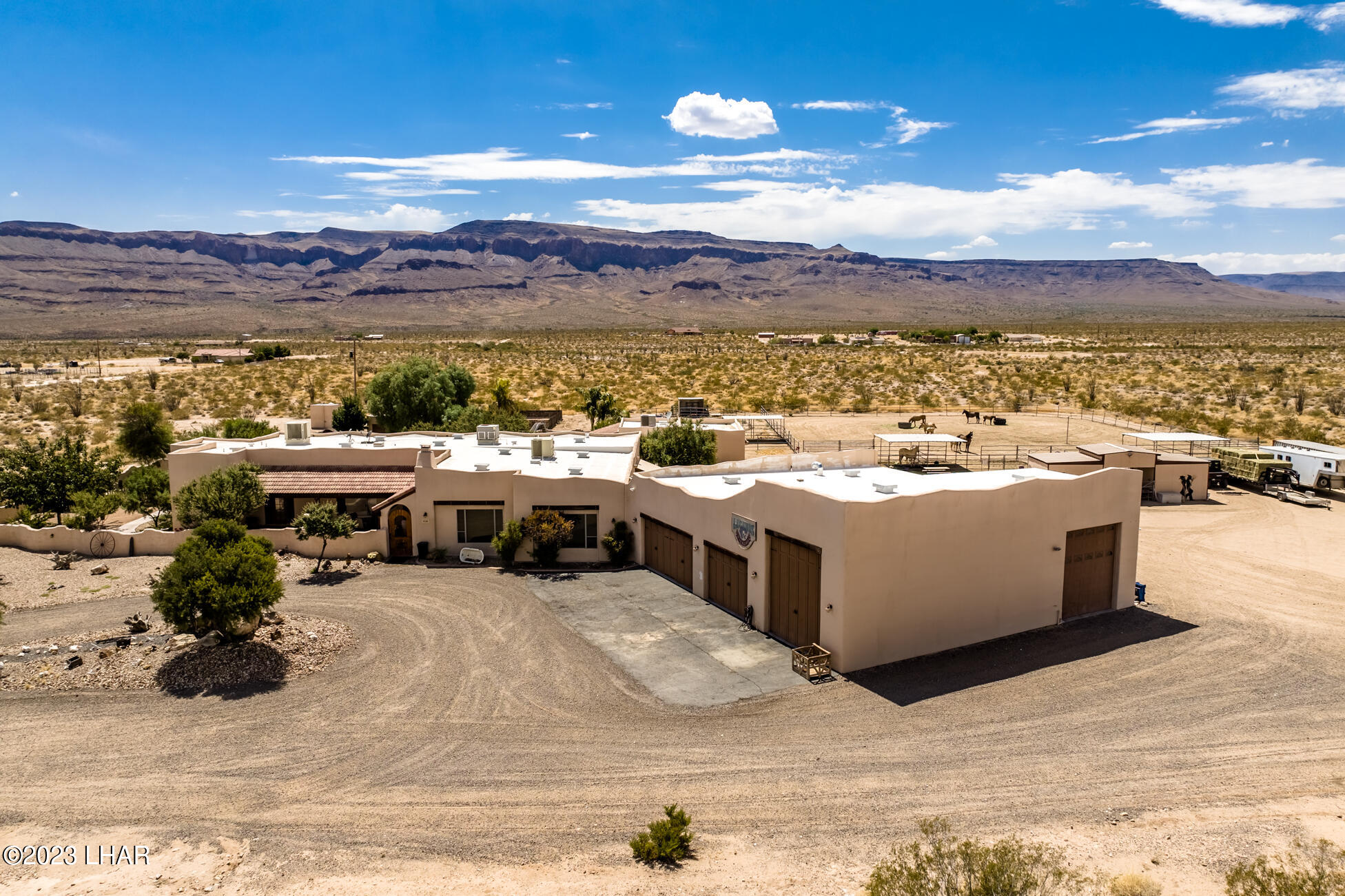 4203 West Wilshire Road Yucca, AZ 86438 - Photo 95 of 113 4203WilshireRd_106