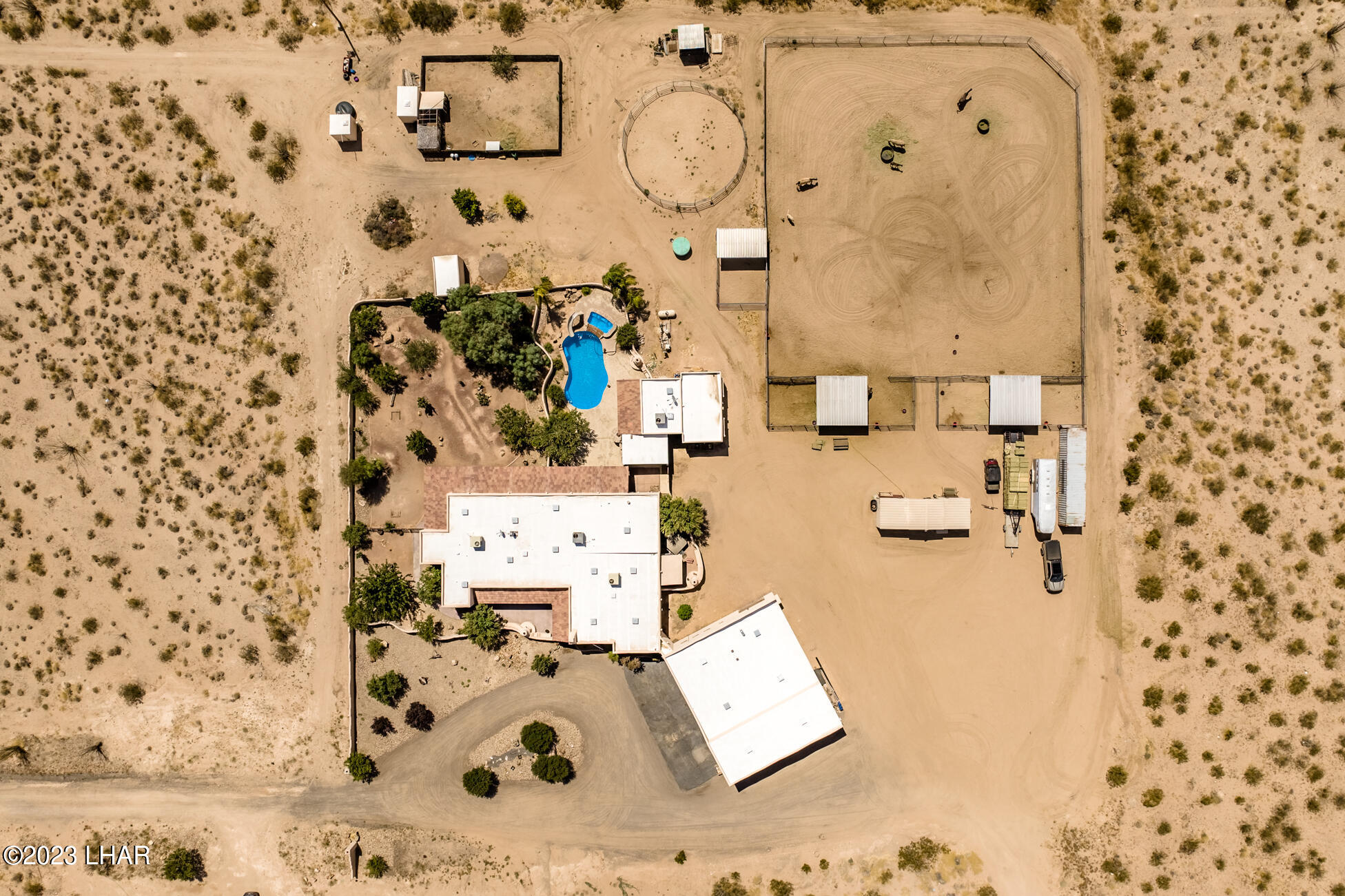 4203 West Wilshire Road Yucca, AZ 86438 - Photo 99 of 113 4203WilshireRd_112