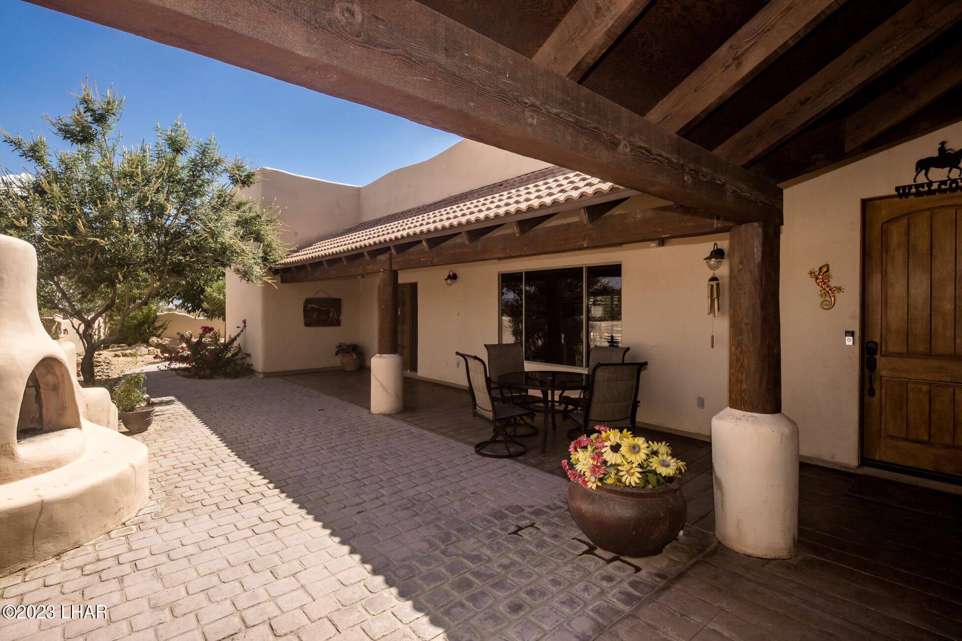 4203 West Wilshire Road Yucca, AZ 86438 - Photo 10 of 113 Front Patio
